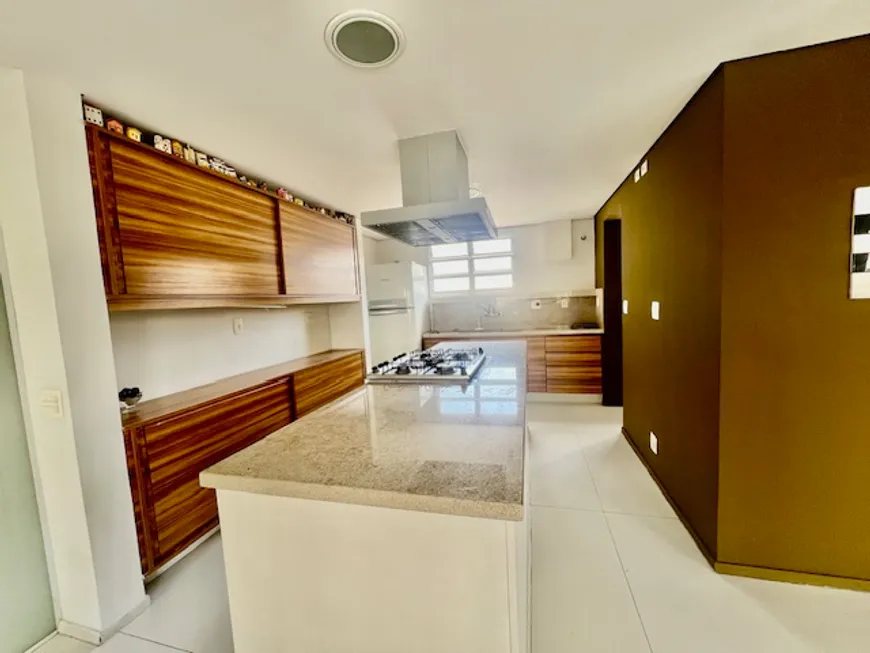 Foto 1 de Apartamento com 2 Quartos à venda, 118m² em Pacaembu, São Paulo