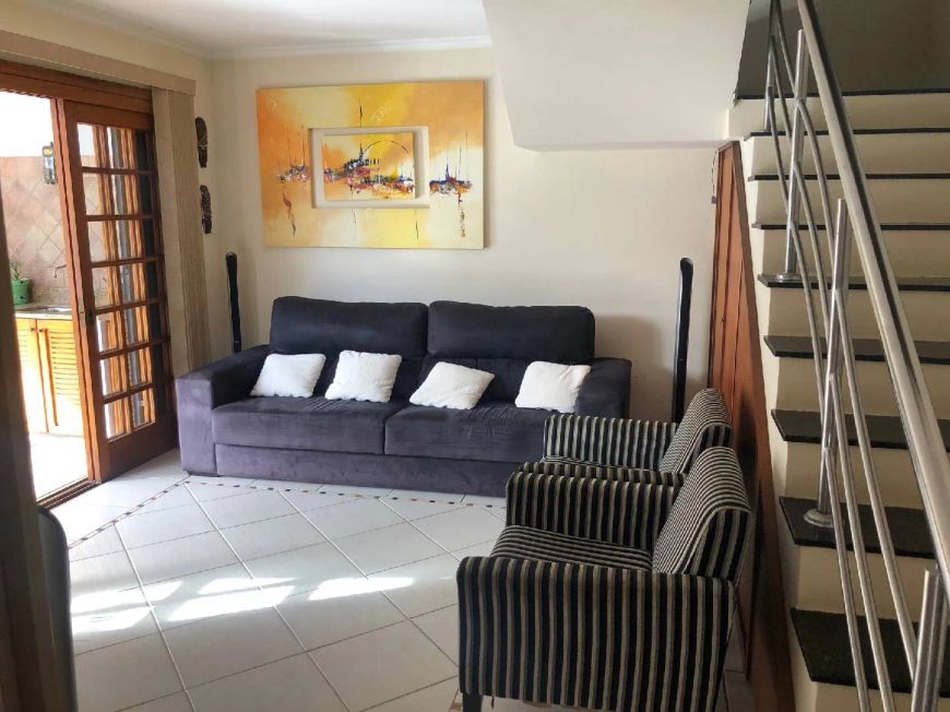 Casa de Condomínio na Rua Tocantins, Agronomia em Porto Alegre, por R$  950.000 - Viva Real