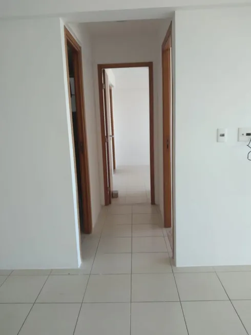 Foto 1 de Apartamento com 3 Quartos à venda, 82m² em Centro, Lauro de Freitas