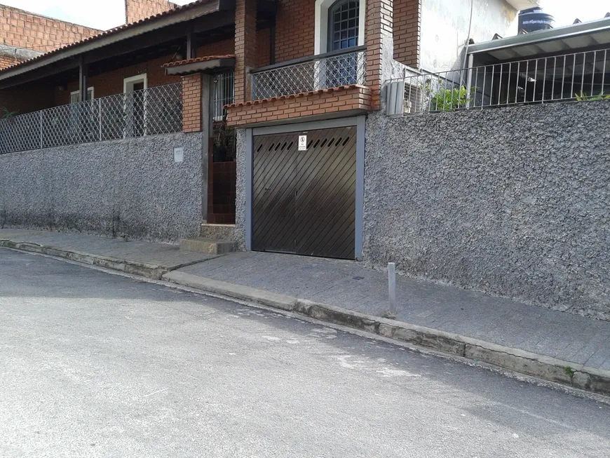 Foto 1 de Casa com 2 Quartos à venda, 90m² em Moinho Velho, São Paulo