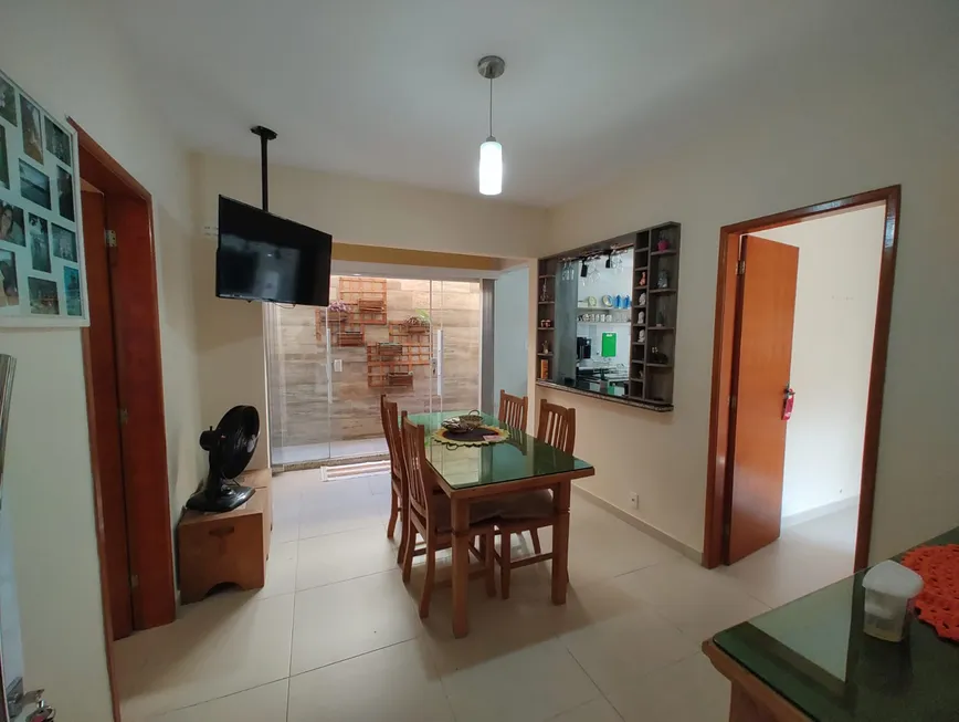 Foto 1 de Casa com 2 Quartos à venda, 150m² em Centro, Nova Iguaçu