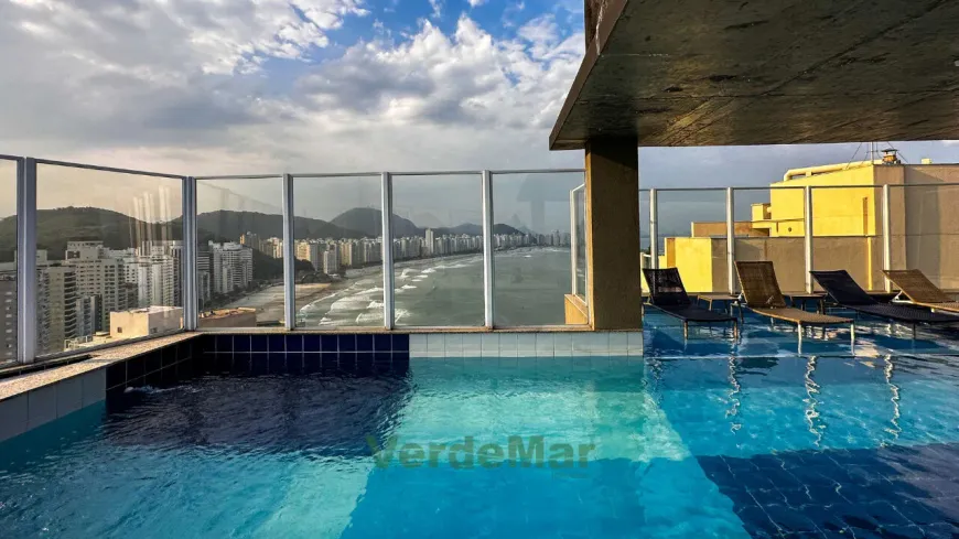 Foto 1 de Apartamento com 3 Quartos à venda, 146m² em Jardim Las Palmas, Guarujá