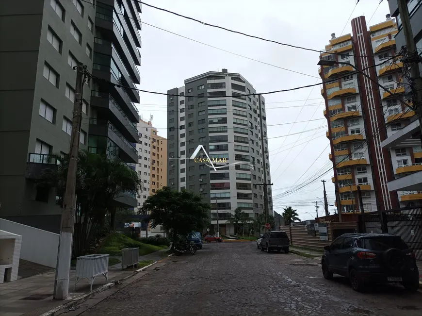 Foto 1 de Apartamento com 3 Quartos à venda, 145m² em Predial, Torres