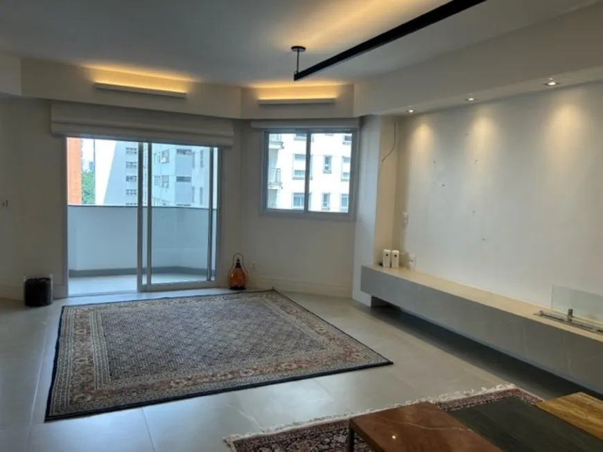 Foto 1 de Apartamento com 4 Quartos à venda, 195m² em Jardim América, São Paulo