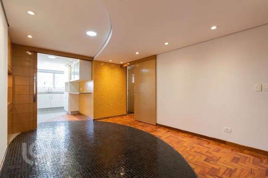 Foto 1 de Apartamento com 3 Quartos à venda, 125m² em Jardim América, São Paulo