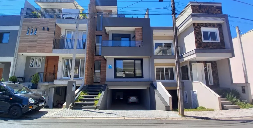 Foto 1 de Casa de Condomínio com 3 Quartos à venda, 206m² em Pinheirinho, Curitiba