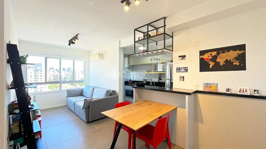 Foto 1 de Apartamento com 2 Quartos à venda, 62m² em Cidade Baixa, Porto Alegre