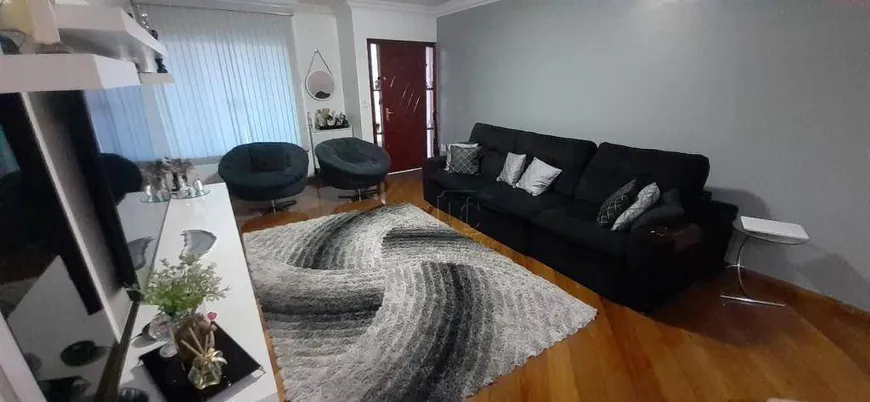 Foto 1 de Sobrado com 4 Quartos à venda, 254m² em Pinheirinho, Santo André