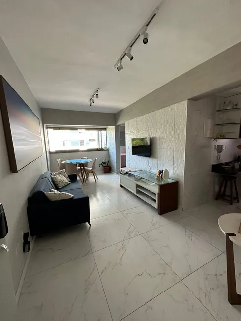 Foto 1 de Apartamento com 3 Quartos à venda, 64m² em Boa Viagem, Recife