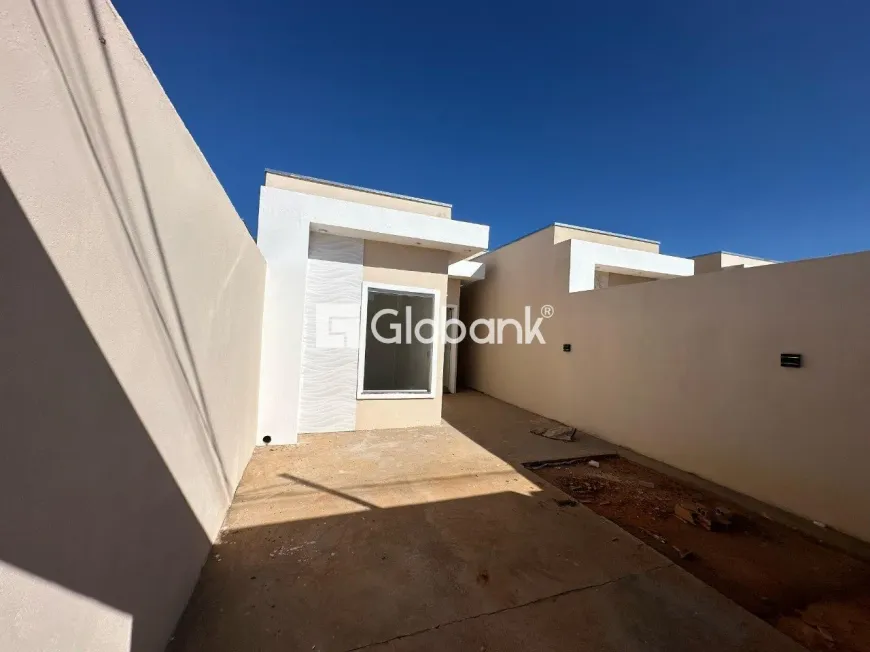 Foto 1 de  com 3 Quartos à venda, 54m² em Delfino Magalhaes, Montes Claros