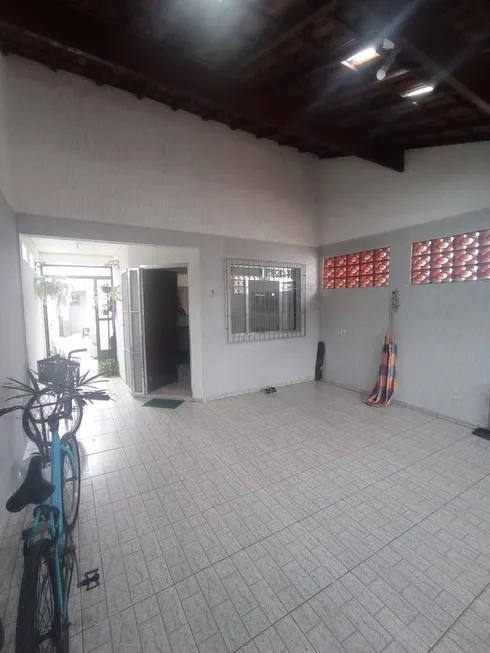 Foto 1 de Casa com 2 Quartos à venda, 100m² em Jardim Magalhães, Itanhaém