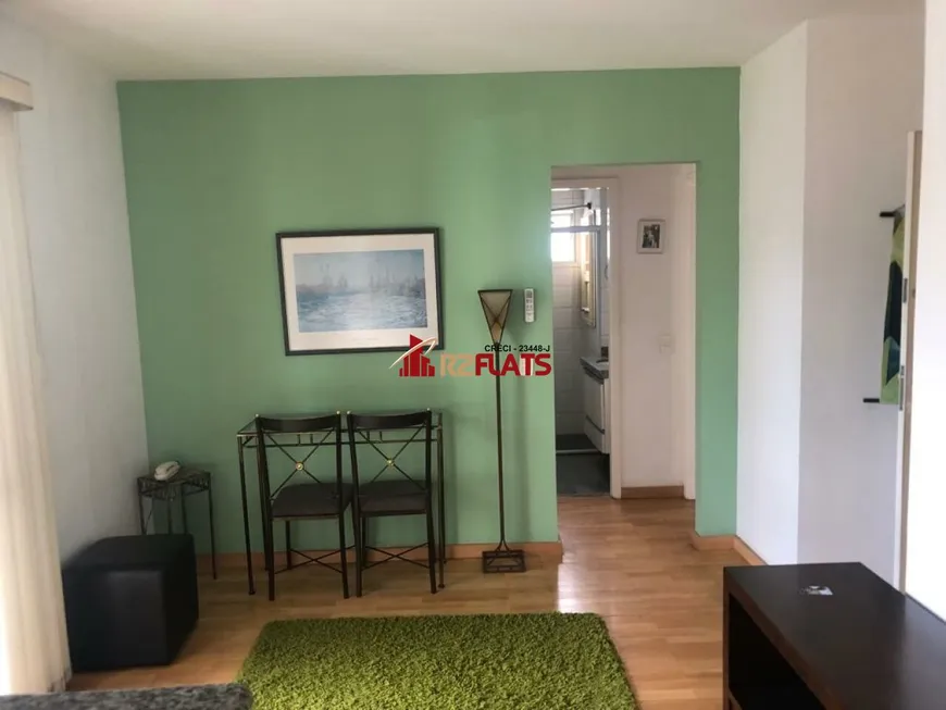 Foto 1 de Flat com 2 Quartos para alugar, 55m² em Vila Nova Conceição, São Paulo