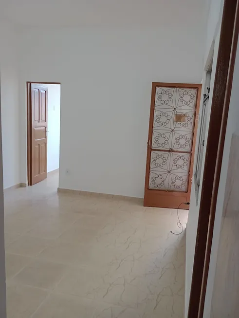 Foto 1 de Casa com 1 Quarto para alugar, 40m² em Rocha Miranda, Rio de Janeiro