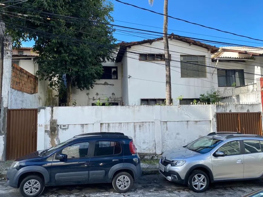Foto 1 de Casa com 5 Quartos à venda, 250m² em Amaralina, Salvador