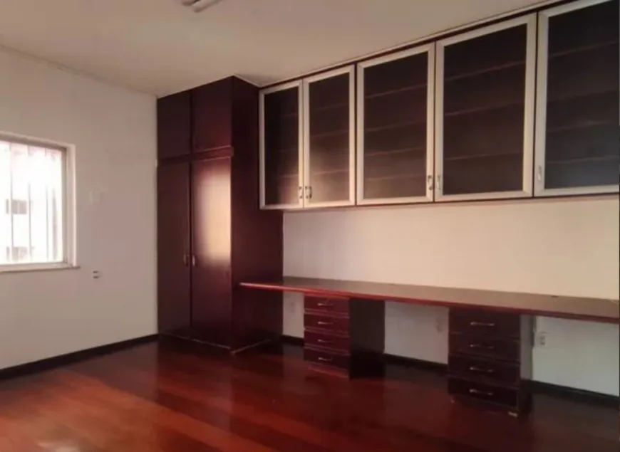 Foto 1 de Apartamento com 4 Quartos para alugar, 200m² em Nazaré, Belém