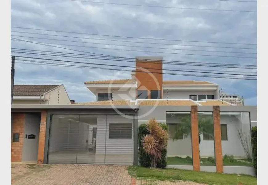 Foto 1 de Sobrado com 3 Quartos à venda, 373m² em Cancelli, Cascavel