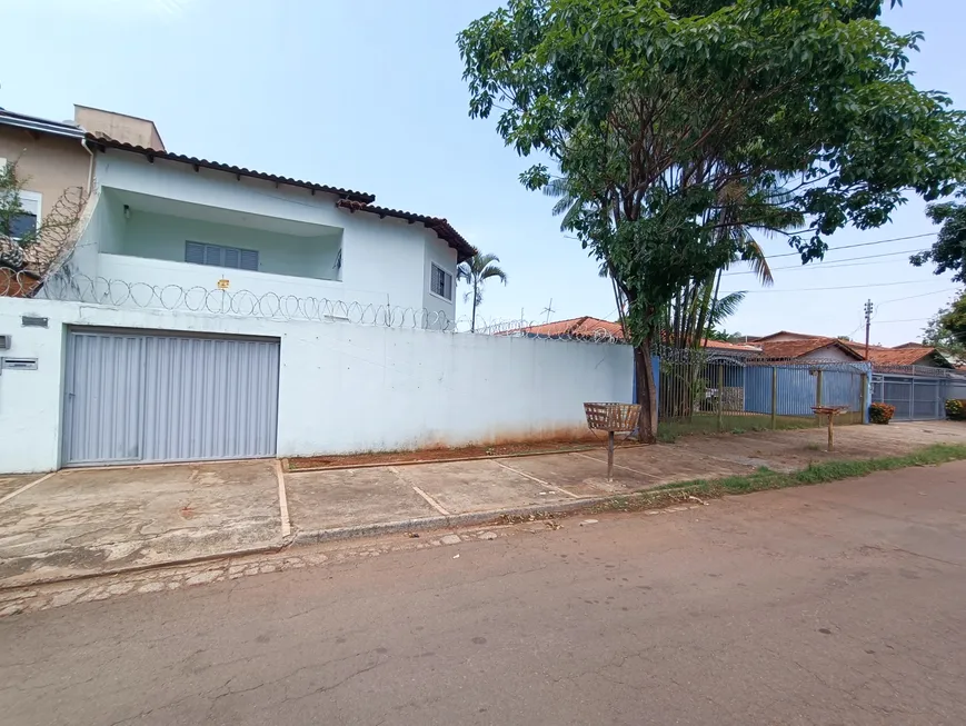 Foto 1 de Sobrado com 5 Quartos à venda, 372m² em Sudoeste, Goiânia