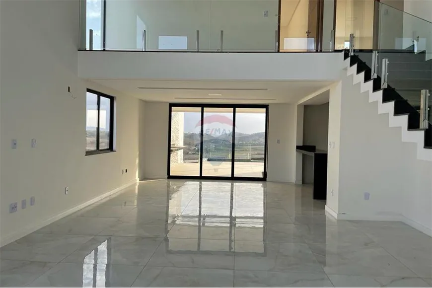 Foto 1 de Casa com 4 Quartos à venda, 307m² em Santo Antônio, Juiz de Fora