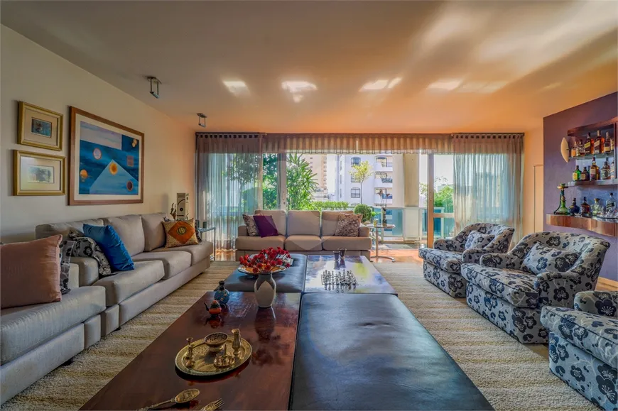 Foto 1 de Apartamento com 4 Quartos à venda, 380m² em Santa Cecília, São Paulo