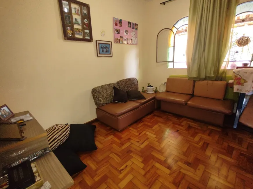 Foto 1 de Casa com 2 Quartos à venda, 69m² em Parque Recreio, Contagem