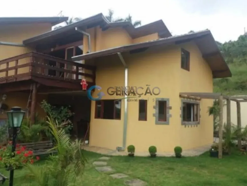 Foto 1 de Fazenda/Sítio com 3 Quartos à venda, 300m² em Freitas, São José dos Campos