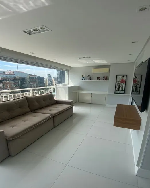 Foto 1 de Apartamento com 1 Quarto para alugar, 54m² em Vila Nova Conceição, São Paulo