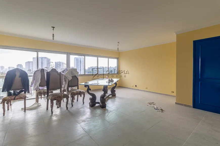 Foto 1 de Apartamento com 3 Quartos para alugar, 170m² em Santo Amaro, São Paulo