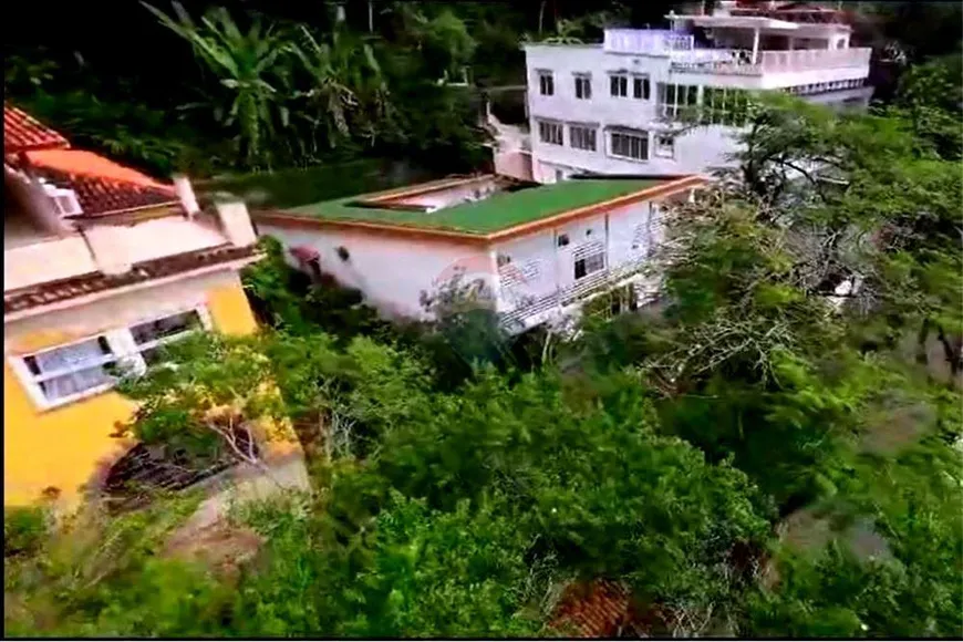 Foto 1 de Casa com 3 Quartos à venda, 250m² em Alto da Boa Vista, Rio de Janeiro
