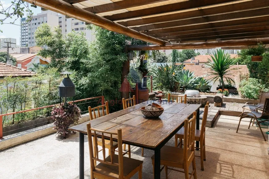 Foto 1 de Casa com 3 Quartos para venda ou aluguel, 250m² em Vila Mariana, São Paulo