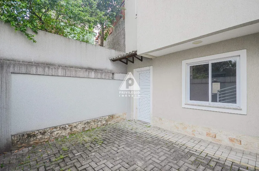 Foto 1 de Casa de Condomínio com 1 Quarto à venda, 115m² em da Luz, Nova Iguaçu