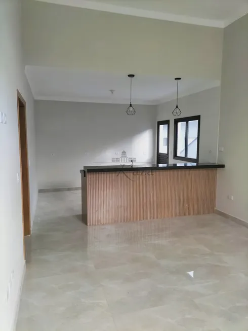 Foto 1 de Casa de Condomínio com 3 Quartos à venda, 200m² em Caçapava Velha, Caçapava