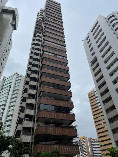 Foto 1 de Apartamento com 3 Quartos à venda, 240m² em Mucuripe, Fortaleza