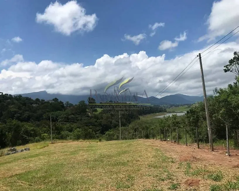 Foto 1 de Lote/Terreno à venda, 10m² em , Nazaré Paulista