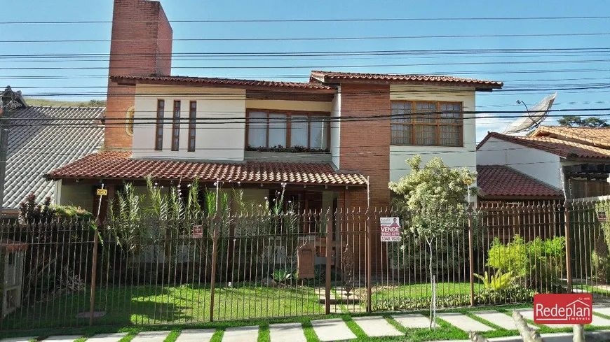 Foto 1 de Casa com 4 Quartos à venda, 259m² em Jardim Esperança, Volta Redonda
