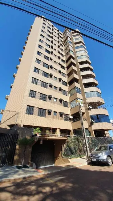 Foto 1 de Apartamento com 4 Quartos à venda, 228m² em Centro, Cascavel