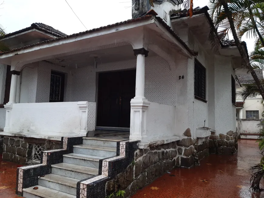 Foto 1 de Casa com 4 Quartos à venda, 257m² em Vila Belmiro, Santos