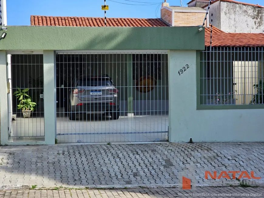 Foto 1 de Casa com 3 Quartos à venda, 232m² em Capim Macio, Natal