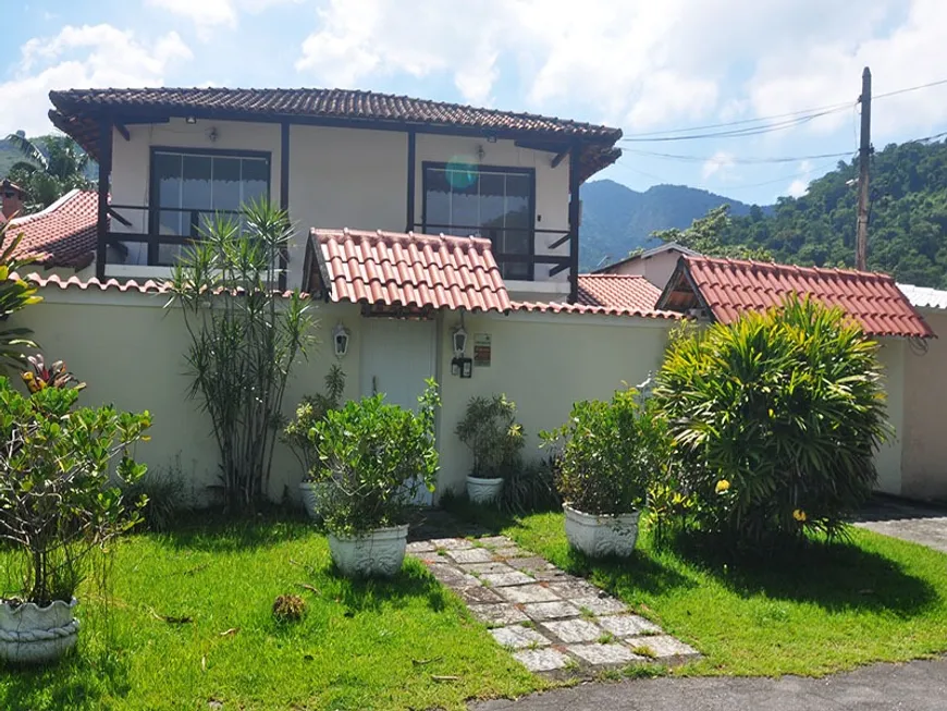 Foto 1 de Casa com 5 Quartos para venda ou aluguel, 600m² em Anil, Rio de Janeiro