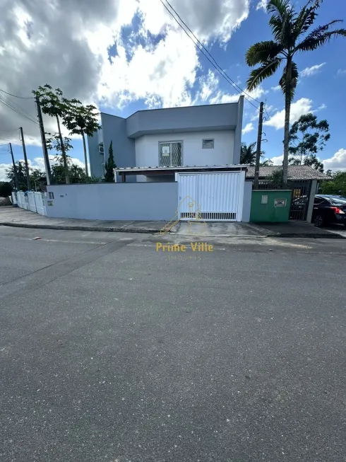 Foto 1 de Sobrado com 2 Quartos à venda, 138m² em Adhemar Garcia, Joinville