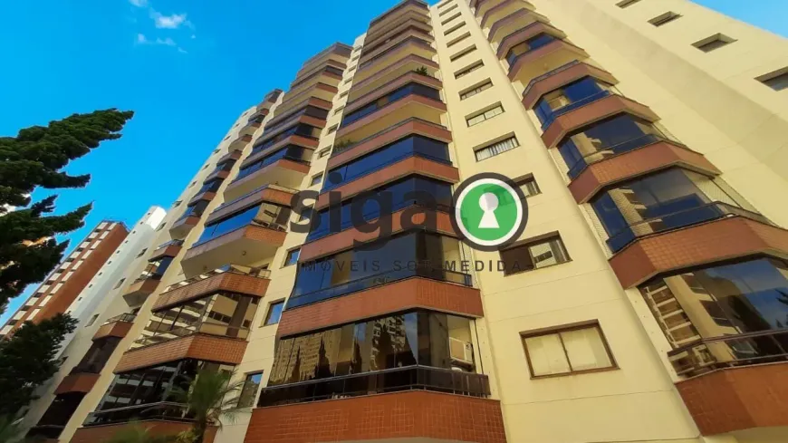 Foto 1 de Apartamento com 4 Quartos à venda, 168m² em Vila Suzana, São Paulo