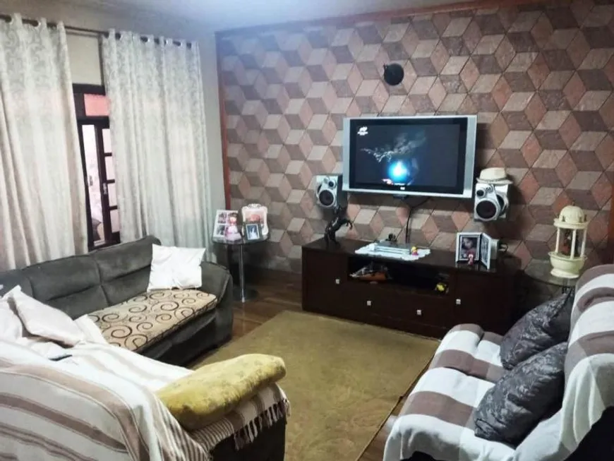 Foto 1 de Casa com 3 Quartos à venda, 201m² em Jardim Elvira, Osasco