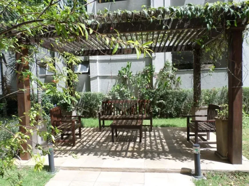 Foto 1 de Apartamento com 3 Quartos para venda ou aluguel, 120m² em Jardim América, São Paulo