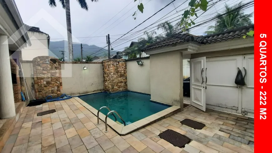 Foto 1 de Casa de Condomínio com 5 Quartos à venda, 222m² em Vargem Pequena, Rio de Janeiro
