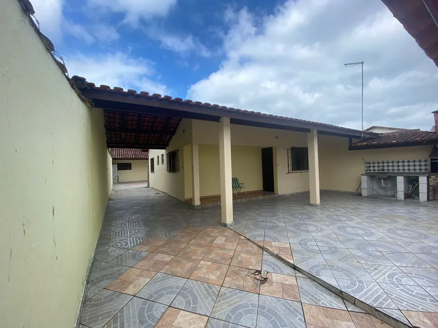 Foto 1 de Casa com 3 Quartos à venda, 80m² em Balneário Gaivota, Itanhaém