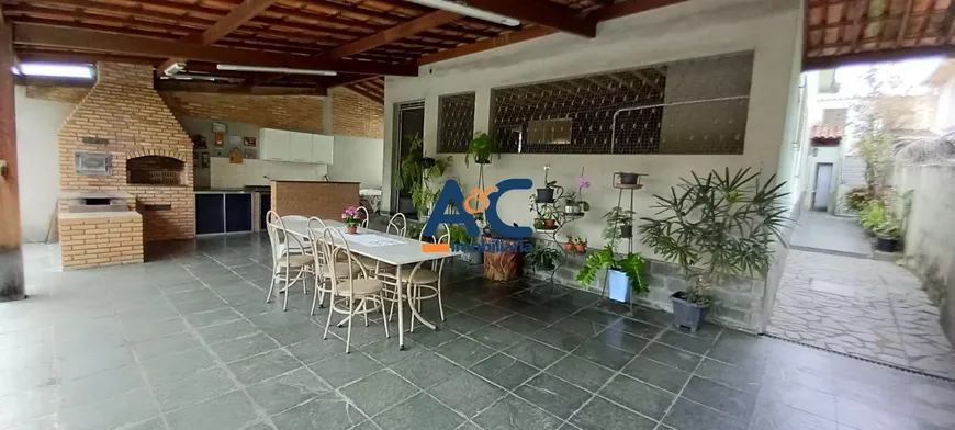 Foto 1 de Casa com 5 Quartos à venda, 200m² em Carlos Prates, Belo Horizonte