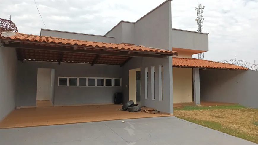 Foto 1 de Casa com 3 Quartos à venda, 360m² em Recreio do Funcionario Publico, Goiânia