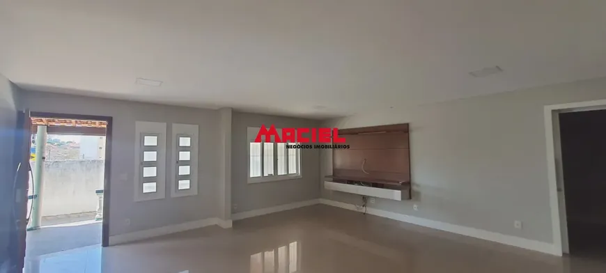 Foto 1 de Casa com 3 Quartos à venda, 308m² em Jardim Oriente, São José dos Campos