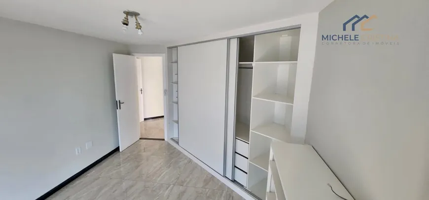 Foto 1 de Apartamento com 3 Quartos à venda, 233m² em Cajueiros, Macaé