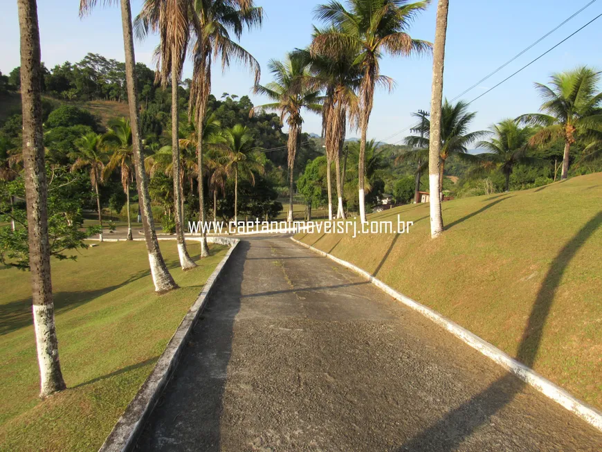 Foto 1 de Fazenda/Sítio com 7 Quartos à venda, 53000m² em Papucaia, Cachoeiras de Macacu