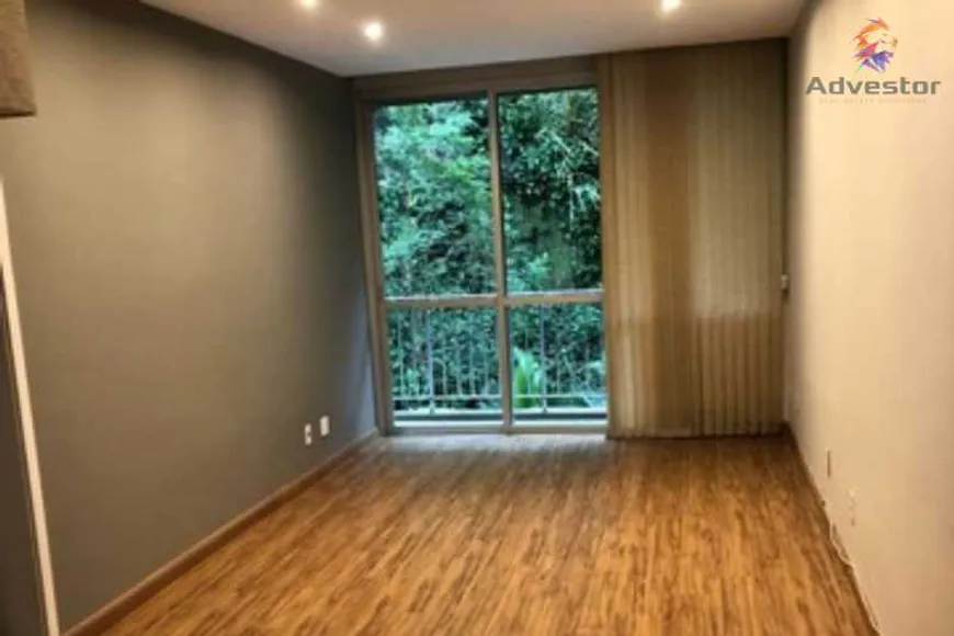 Foto 1 de Apartamento com 2 Quartos à venda, 90m² em Lagoa, Rio de Janeiro